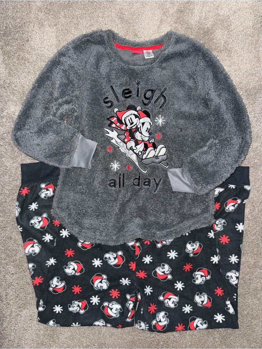Disney Gray and Red Minnie Mouse 'Sleigh All Day' Fuzzy Pajama Set